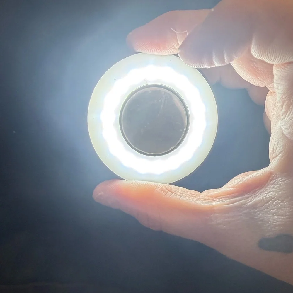Vivitar Mini MagSafe Selfie Ring Light | Portable LED | Magnetic stick on